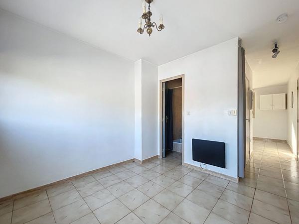 Vente: appartement T2 de 24m2 Sainte-Anne 13008 Marseille