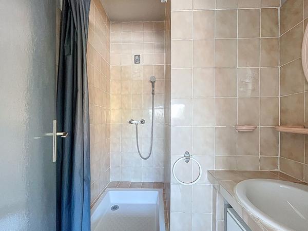 Vente: appartement T2 de 24m2 Sainte-Anne 13008 Marseille