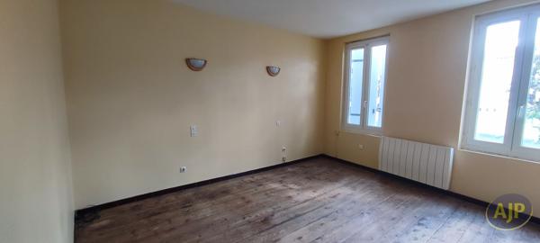 Maison à vendre Pons - 5 pièces, 100m² avec 3 chambre(s) à 110 000€ - AJP Immobilier Pons