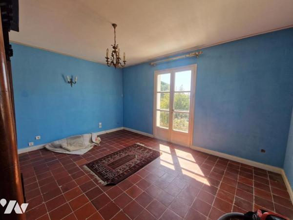 Villa T4 de charme au style provençal, située dans un quartier calme et résidentiel de Lieuran