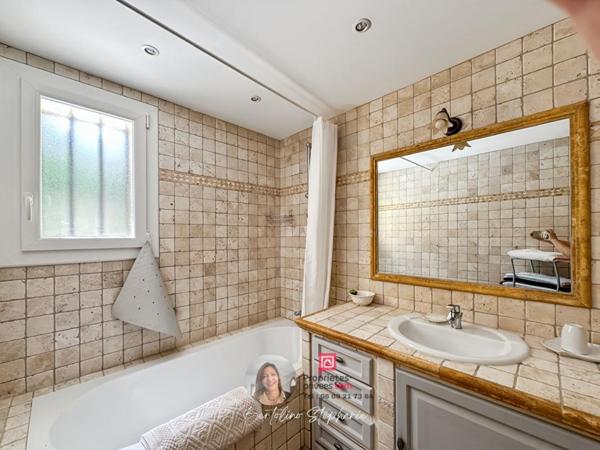 TRANS-EN-PROVENCE - Villa de plain-pied avec piscine, dépendance et terrain paysagé