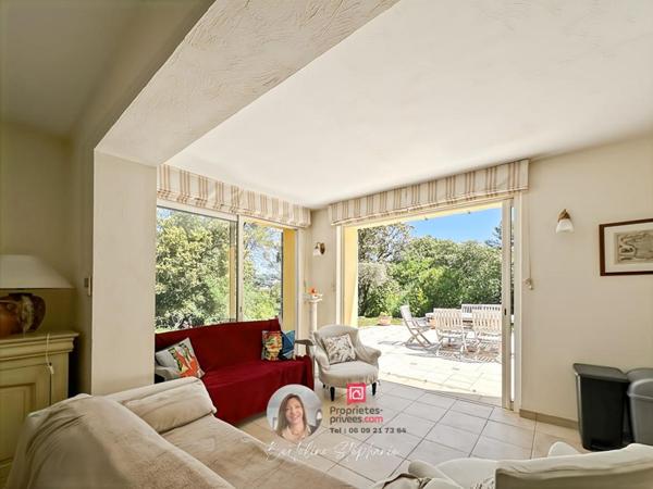 TRANS-EN-PROVENCE - Villa de plain-pied avec piscine, dépendance et terrain paysagé