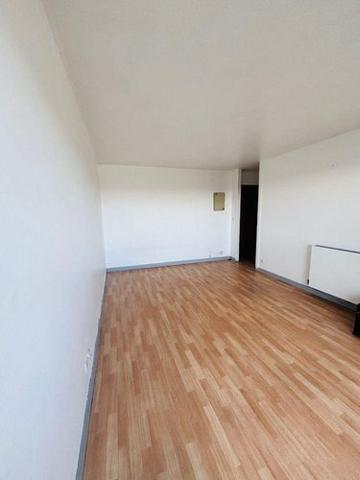 Appartement à rénover à vendre à Bordeaux en Gironde (33800), ref : 013/351 Nansouty