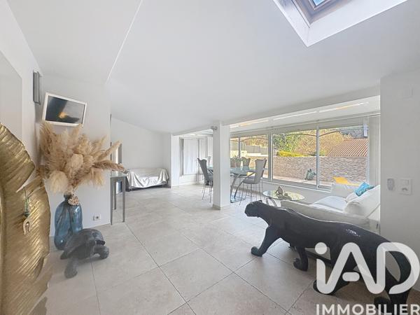 Maison à vendre 6 pièces 136 m² Roquevaire