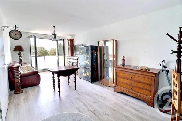 Appartement F3 à vendre  3 pièces - 63,94 m 2   LES LILAS  - 93