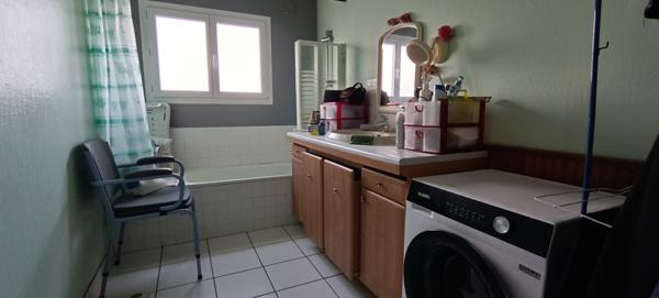 MAISON 4 CHAMBRES A CHOLET