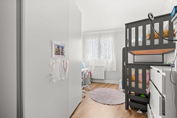 Appartement Saint Germain En Laye 3 pièces 59.23 m2 Refait à neuf 255 000 € **  - Référence  18538