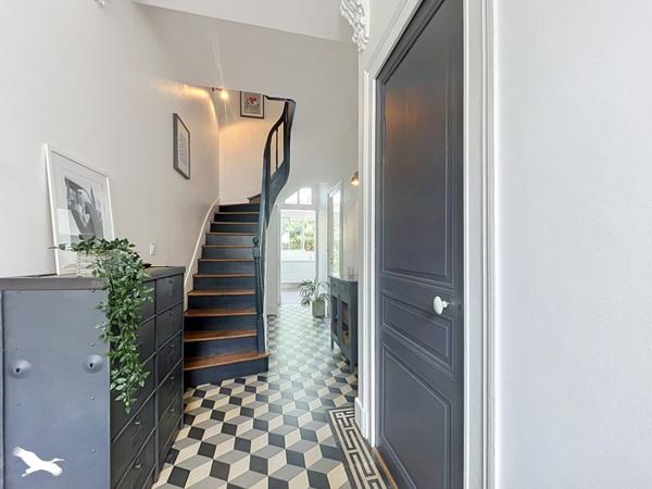 Maison à vendre 581 085 € Tours 6 p 150 m² DPE C