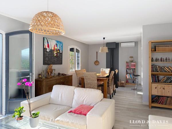 Meschers sur Gironde : Maison Contemporaine de 117 m² + garage, avec Piscine , sur 1000m² de terrain