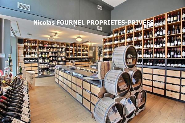 Saint-Etienne 42000 Cave à vin, restaurant et un appartement