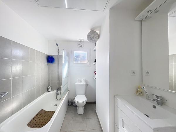 Maison Manosque 4 pièces 73.19 m² jardin clos et stationnement