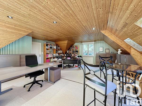 Maison à vendre 13 pièces 303 m² Saint-Chély-d'Apcher