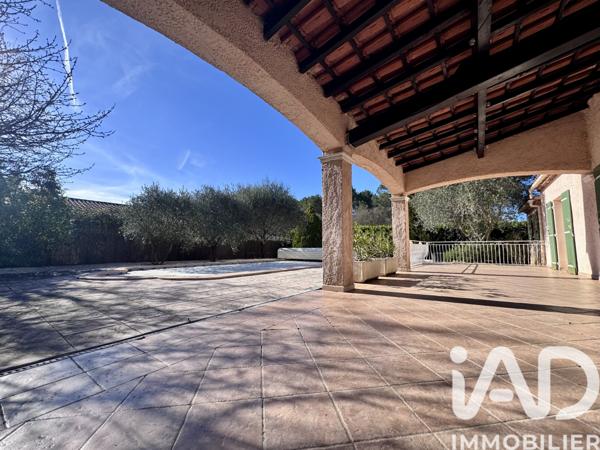 Maison à vendre 6 pièces 143 m² Saint-Maximin-la-Sainte-Baume