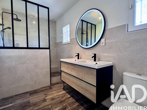 Maison à vendre 6 pièces 143 m² Saint-Maximin-la-Sainte-Baume