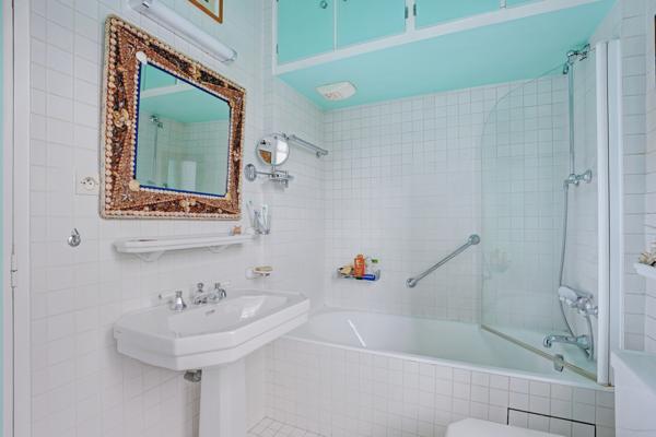 Maison
                                                                                                                                                                                                                                                                                                                        14 pièce(s)                                                                                                                                                                                                          4 chambre(s)                                                                                                                                                                                                          199  m²