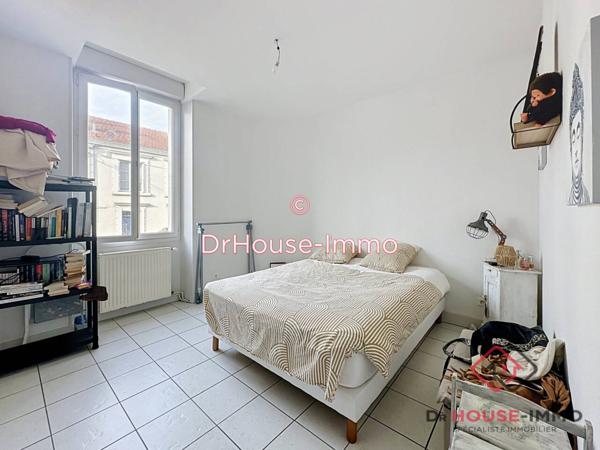 Immeuble à vendre 10 pièces de 197 m²