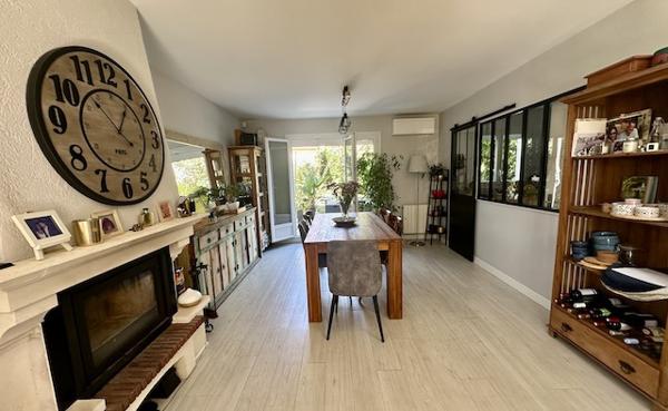 Maison
         4 pièces
        - 104 m² Bien prestige 440 000 € *