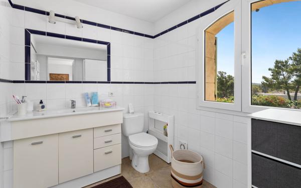 Maison à vendre    5 pièces • 294,53 m2 Mouans-Sartoux