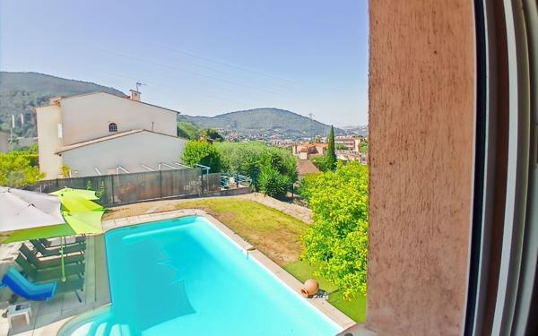 Maison à vendre    4 pièces • 105,81 m2 La Trinité