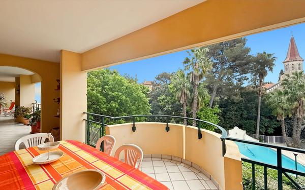 Appartement à vendre    3 pièces • 90,60 m2 Saint-Raphaël