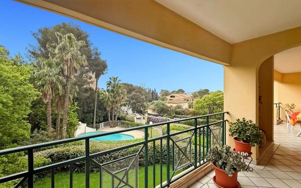 Appartement à vendre    3 pièces • 90,60 m2 Saint-Raphaël