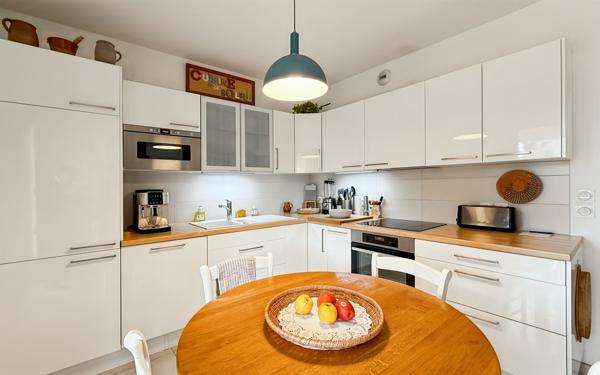 Appartement à vendre    3 pièces • 90,60 m2 Saint-Raphaël