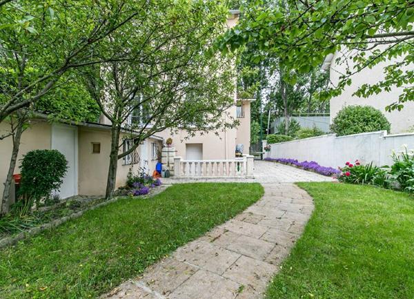 Maison à vendre    5 pièces •  Saint-Maur-des-Fossés