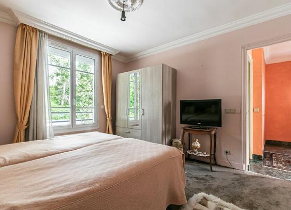 Maison à vendre    5 pièces •  Saint-Maur-des-Fossés