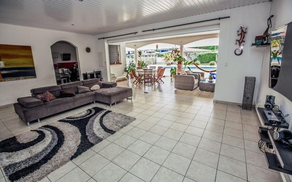 Maison à vendre    4 pièces •  Remire-Montjoly