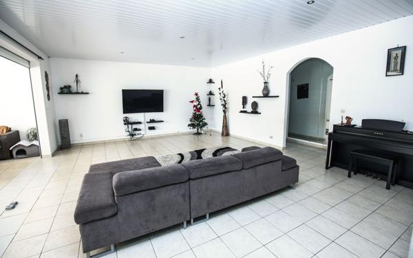 Maison à vendre    4 pièces •  Remire-Montjoly