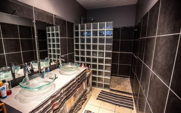 Maison à vendre    4 pièces •  Remire-Montjoly