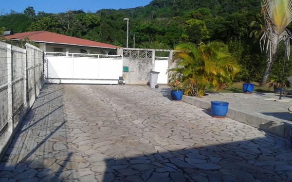 Maison à vendre    4 pièces •  Remire-Montjoly