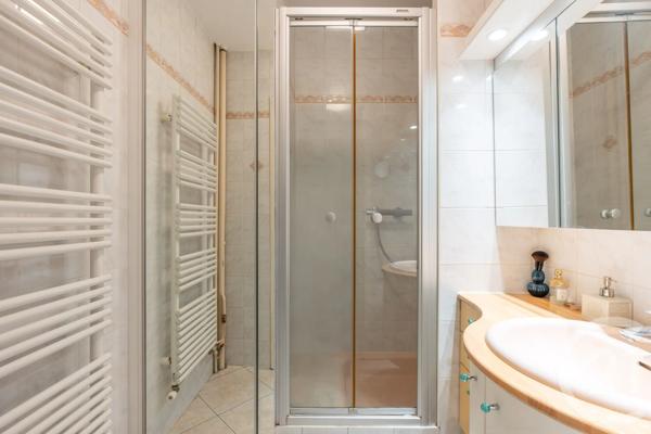 Appartement F5 à vendre  5 pièces - 108,51 m 2   ST MAUR DES FOSSES  - 94
