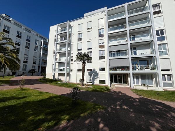 17200 ROYAN Appartement Royan centre 4 pièce(s) 107 m2