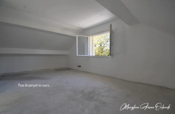 Exclusivité : un duplex d’exception – 140 m² habitables + Garage double + Jardin