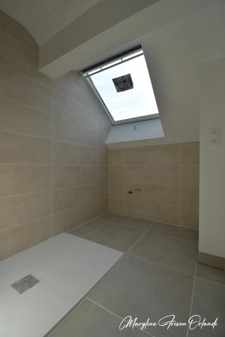 Exclusivité : un duplex d’exception – 140 m² habitables + Garage double + Jardin