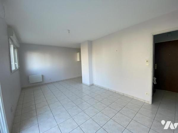 APPARTEMENT T2 -  40m² - GARAGE FERME 