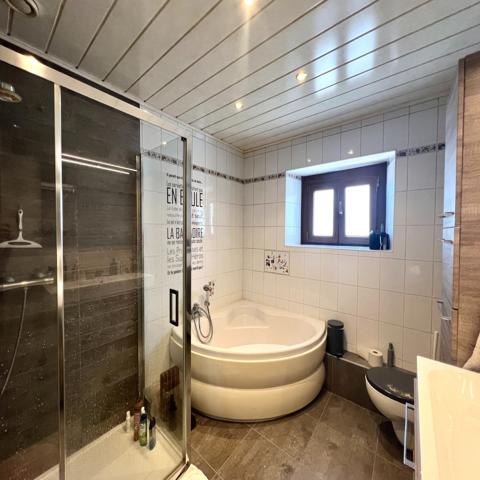 Maison
                                                                                                                                                                                                                                                                                                                        7 pièce(s)                                                                                                                                                                                                          5 chambre(s)                                                                                                                                                                                                          150  m²