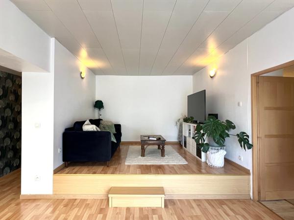 Maison
                                                                                                                                                                                                                                                                                                                        7 pièce(s)                                                                                                                                                                                                          5 chambre(s)                                                                                                                                                                                                          150  m²