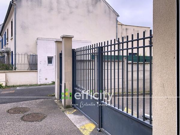 Appartement
         3 pièces
        - 56 m² Exclusivité 192 000 € *