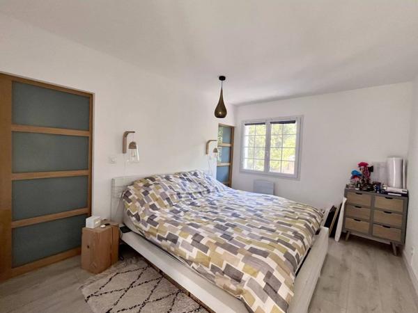 NÎMES - ROUTE DE SAUVE - 5 CHAMBRES - AUCUN TRAVAUX - PISCINE - GARAGE DOUBLE -