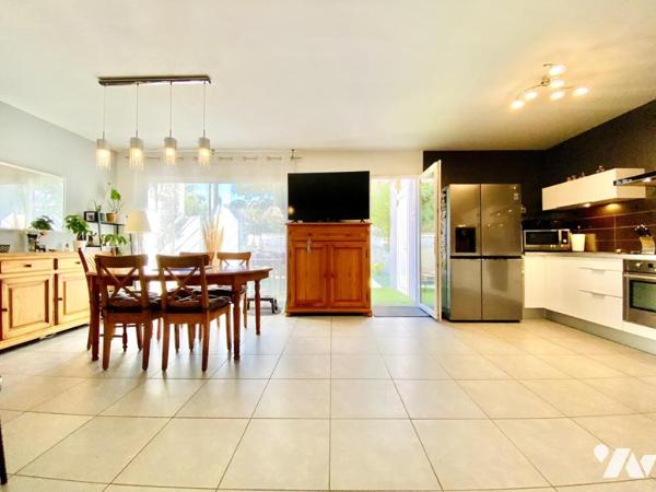 Maison de T4 avec jardin et place de stationnement privatives