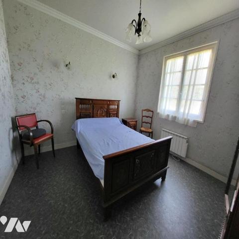 Maison d'habitation à vendre dans le centre de Châteauneuf du Faou, Finistère 29