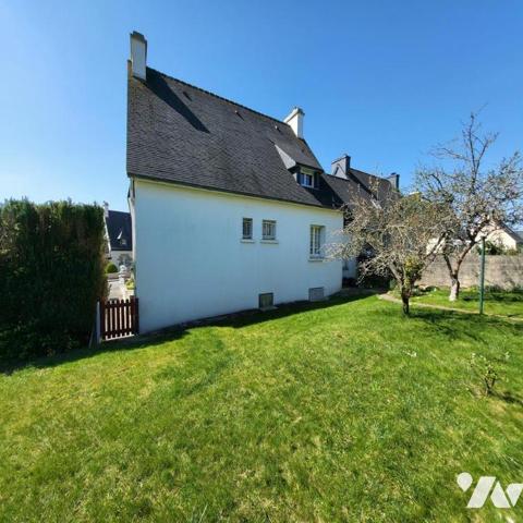 Maison d'habitation à vendre dans le centre de Châteauneuf du Faou, Finistère 29