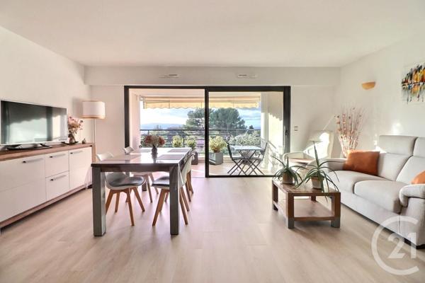 Appartement F3 à vendre  3 pièces - 77,28 m2 ST RAPHAEL - 83
