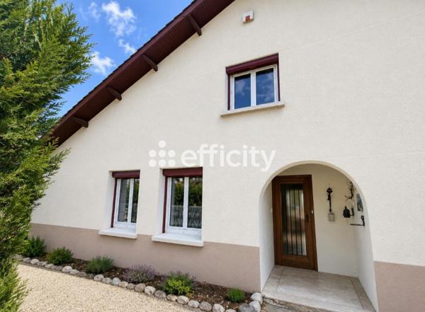 Maison
         7 pièces
        - 220 m² 690 000 € *
