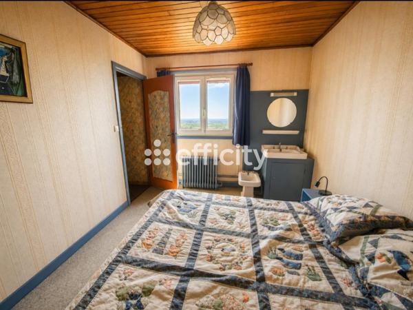 Maison
         7 pièces
        - 220 m² 690 000 € *