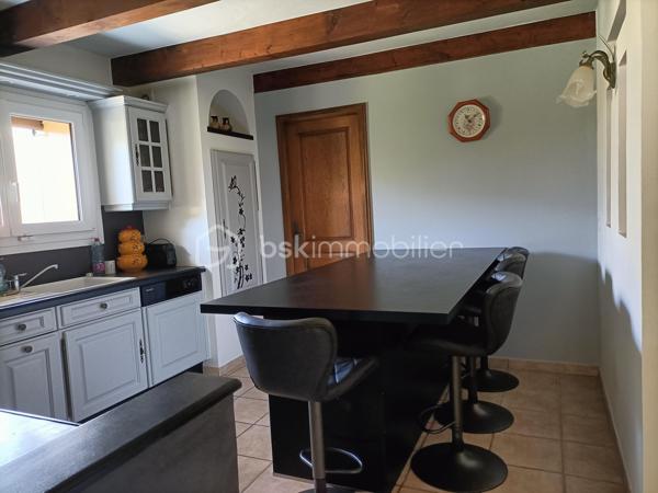 Maison traditionnelle de 268 m²