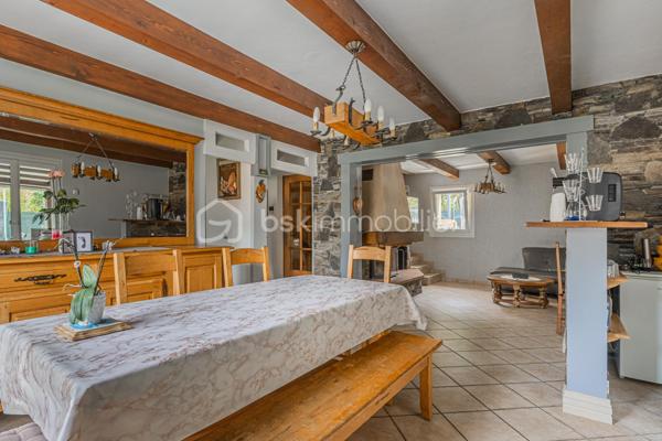 Maison traditionnelle de 268 m²