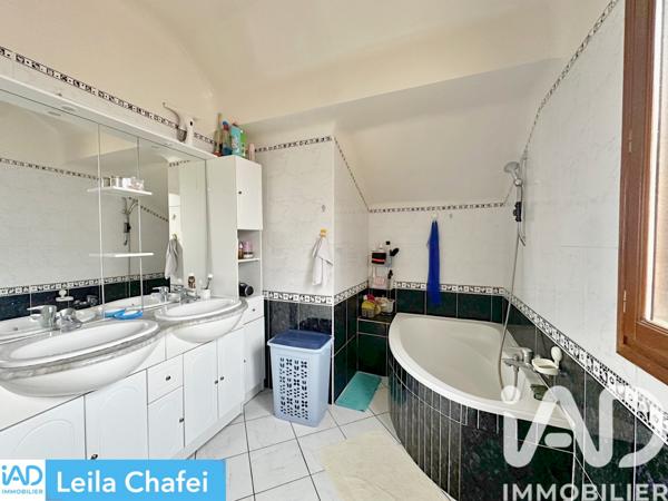 Maison à vendre 8 pièces 182 m² Paray-Vieille-Poste